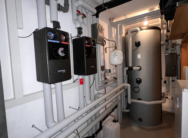 Heizungsmodernisierung mit PV-Manager und Elektro-Heizstäben